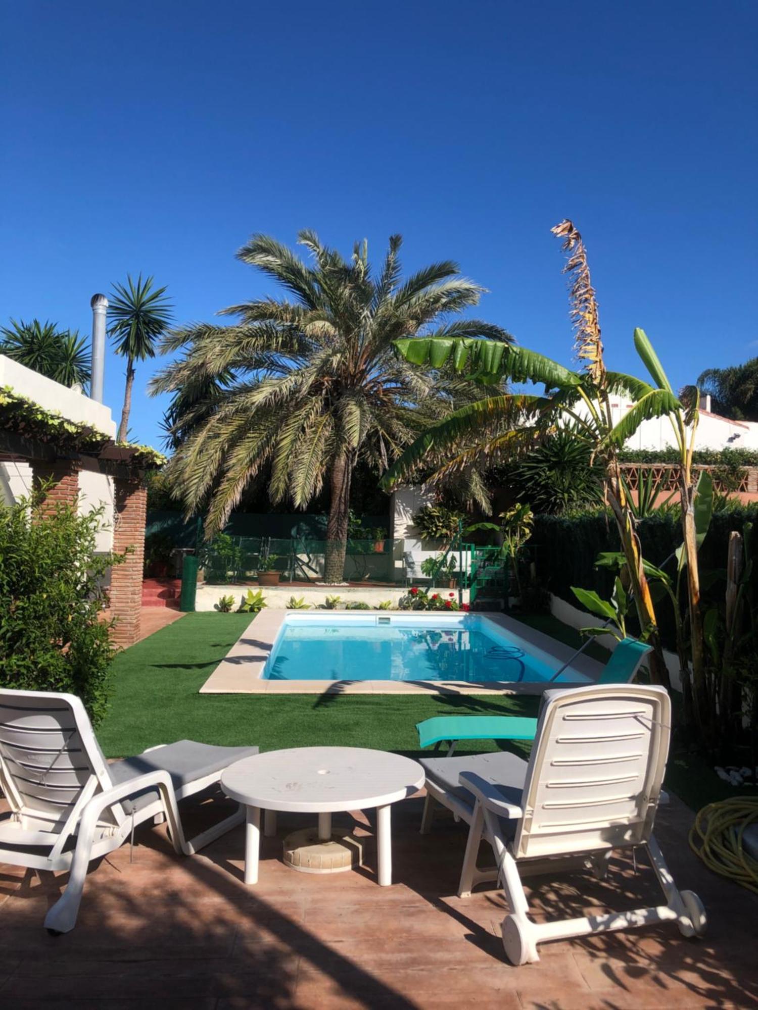 En La Playa Con Piscina Rumah liburan Marbella